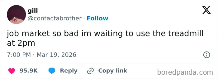 Tweet humorously commenting on the bad job market, capturing the tone of funny tweets about the US on social media.
