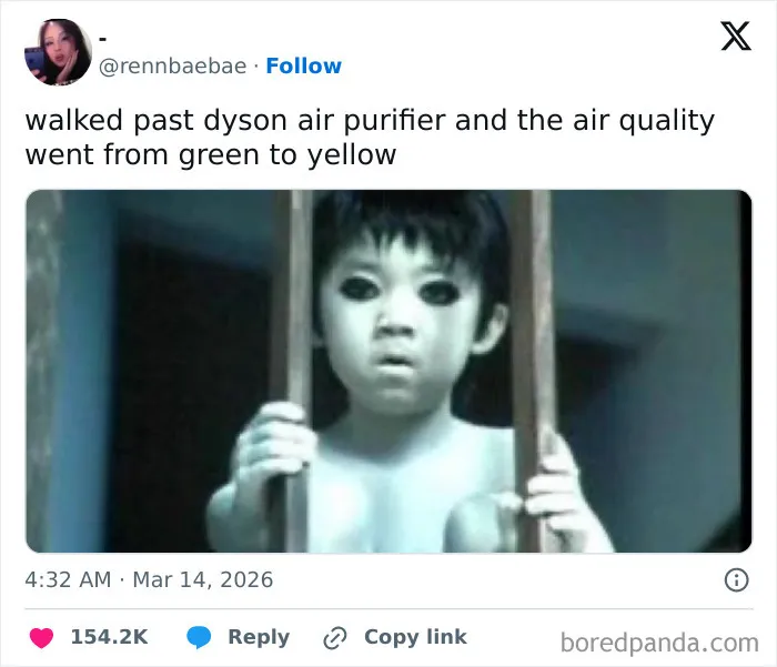 Tweet showing a spooky child behind bars with a humorous caption about air quality, reflecting funny US internet tweets.