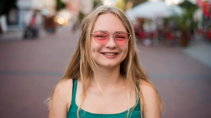 “What Is The Deal With The Gen Z Stare?” (23 People Chime In)