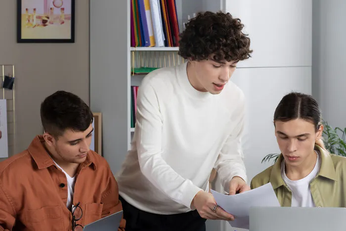 “What Is The Deal With The Gen Z Stare?” (23 People Chime In)