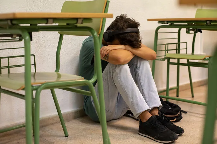 These 33 Ex-Students Expose The Most Horrifying Scandals That Their Schools Tried To Hide