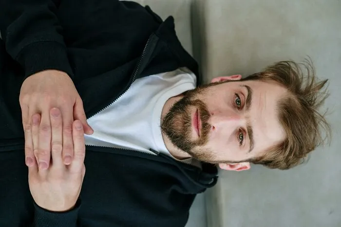  You have two job offers:
1) Ethical engineering job – smaller pay, aligns with your values, allows you to work on meaningful engineering projects.
2) AI content job – produces large volumes of AI-generated stories for social media. Pays twice as much, looks great on your resume, but you feel the work is unethical and wasteful.