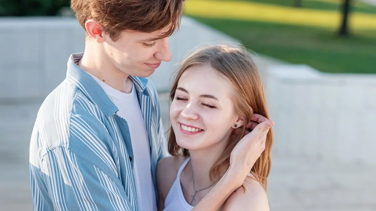 Dad Finds Out His 13YO Is Dating A 17YO, Gives Her BF A Chilling Lesson About The Law