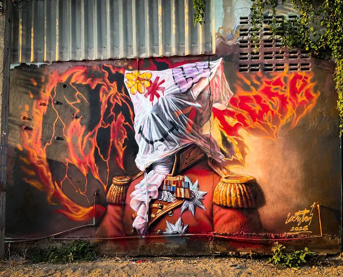 Thai Street Artist LuckyLeg Makes Murals That Feel Beautiful And Uncomfortable (34 Pics)