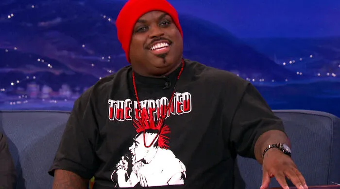 People Share Shady Info On These 65 Celebrities That Might Make You See Red
