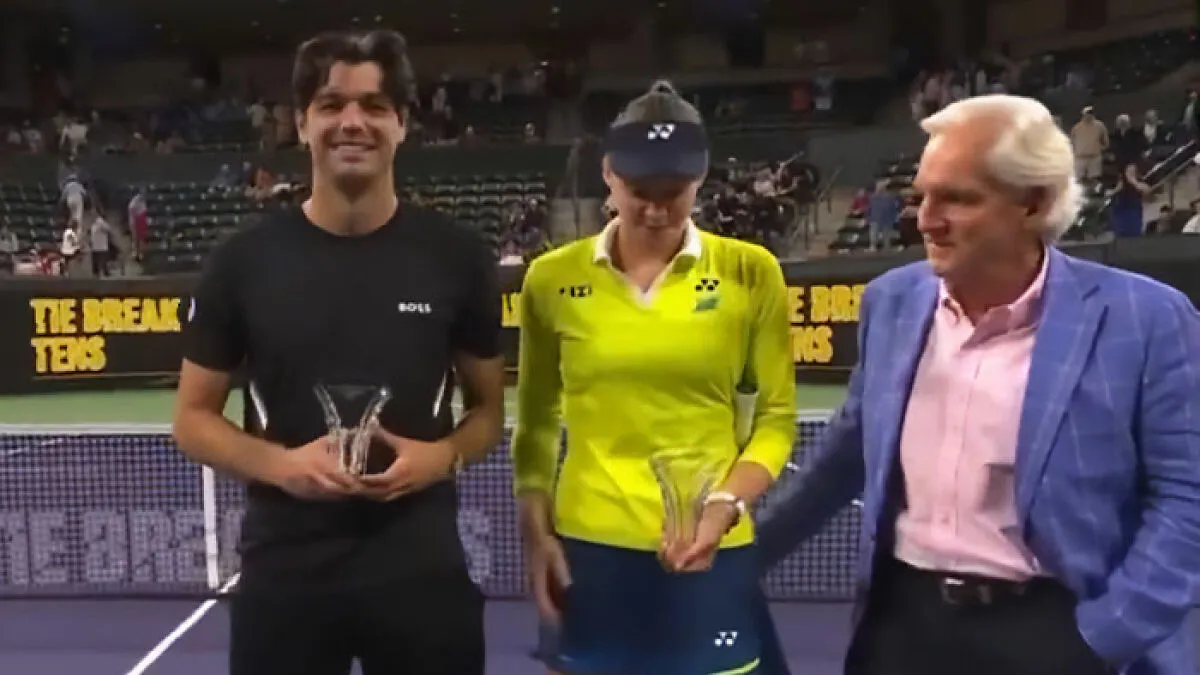 Tennis Star Elena Rybakina Awkwardly Pushes Presenter’s Hand Away During Trophy Ceremony