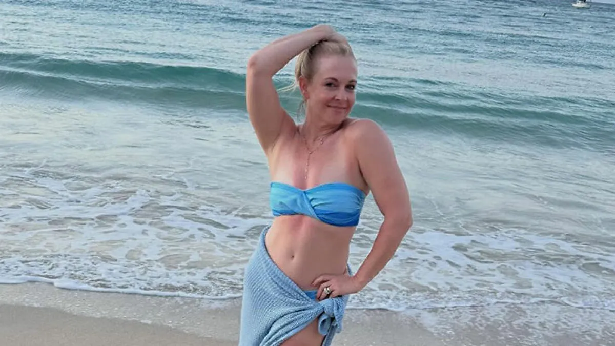 Melissa Joan Hart, 49, Responds To Backlash Over 'Sabrina The Teenage Witch' Tribute With Toned Bikini Snaps