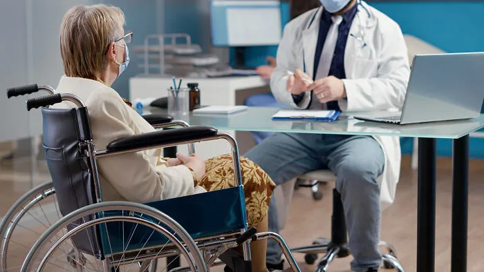 Online Thread Asked For The "Dark Facts" Of A Profession, And These 33 Answers Are Sobering