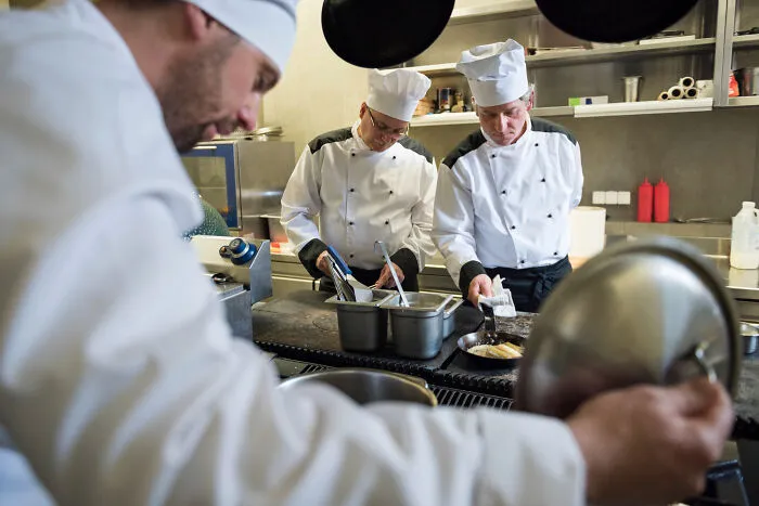Online Thread Asked For The "Dark Facts" Of A Profession, And These 33 Answers Are Sobering