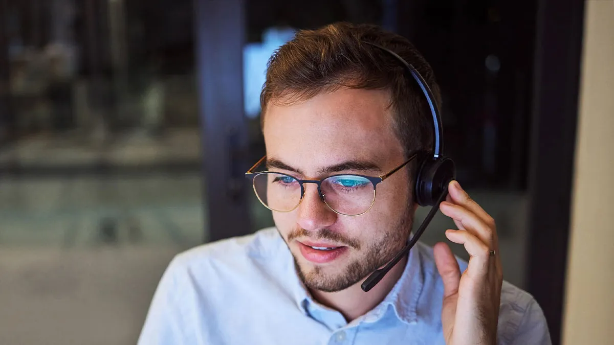“Seemed Straightforward Enough”: Guy Follows Customer’s Instruction, Accidentally Reveals Affair