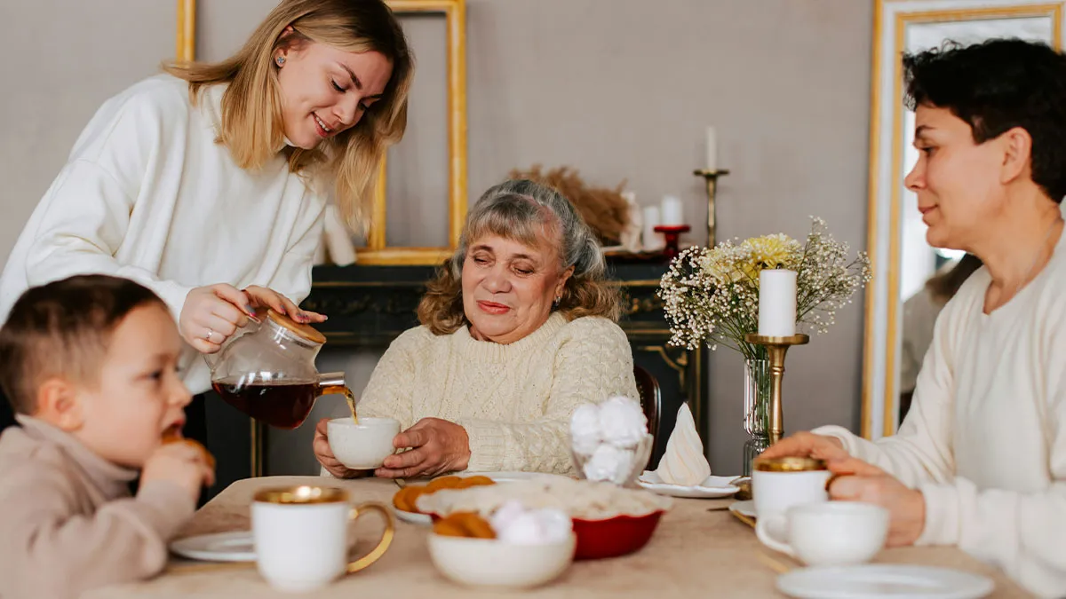 41 People Reveal Family Secrets That Were Painful, Shocking, Or Weirdly Heartwarming