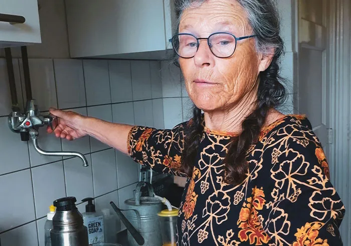 41 People Reveal Family Secrets That Were Painful, Shocking, Or Weirdly Heartwarming