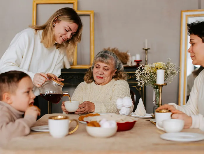 41 People Reveal Family Secrets That Were Painful, Shocking, Or Weirdly Heartwarming
