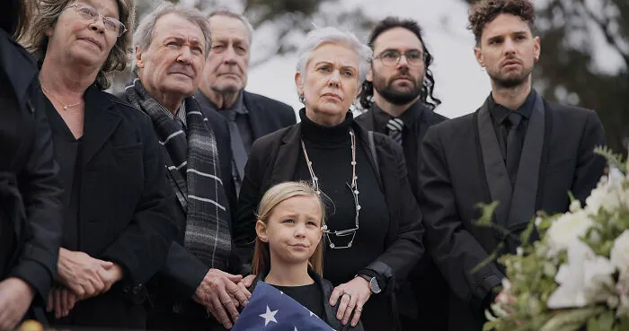 40 Insane Stories That Funeral Directors Can’t Believe Actually Happened