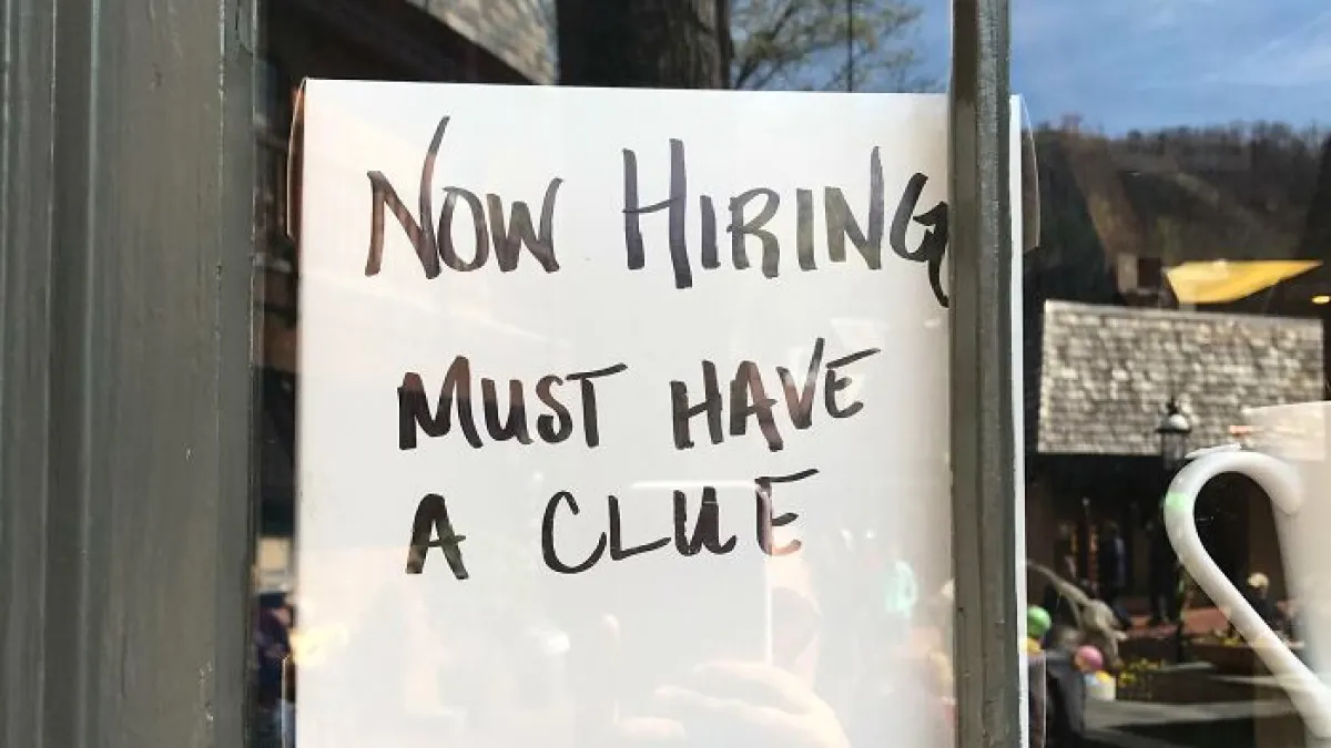 53 Hilariously Bold “Help Wanted” Signs Spotted In The Streets