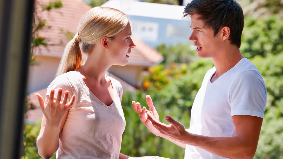 "Horrendous Human Being": Guy Finds Out His 'Perfect' Girlfriend Is Actually Horrible