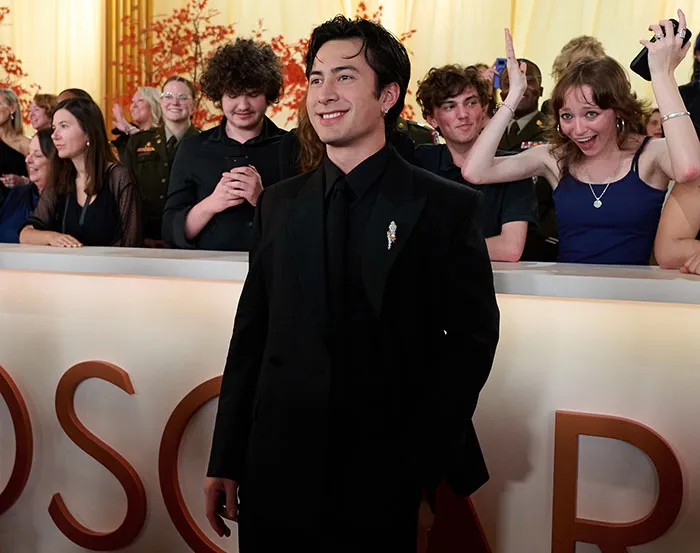 Hudson Williams’ One-Word Answer Left The Internet Disgusted 