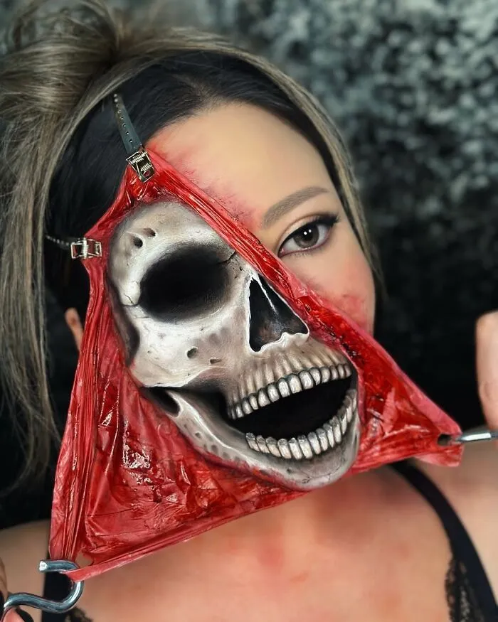 26 Mind-Tricking Makeup Illusions By This Artist That Might Make You Look Twice (New Pics)