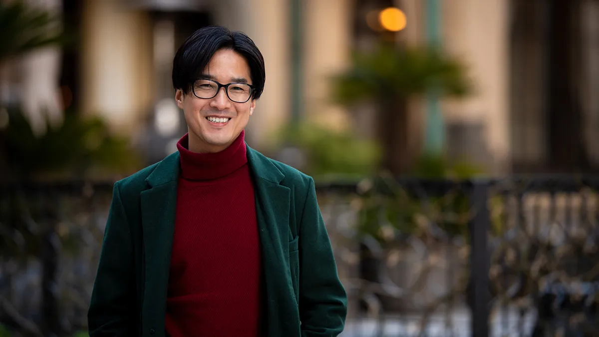 This Man Writes Love Letters For Strangers And His Work Feels Like A Real Life Version Of The Movie “Her”