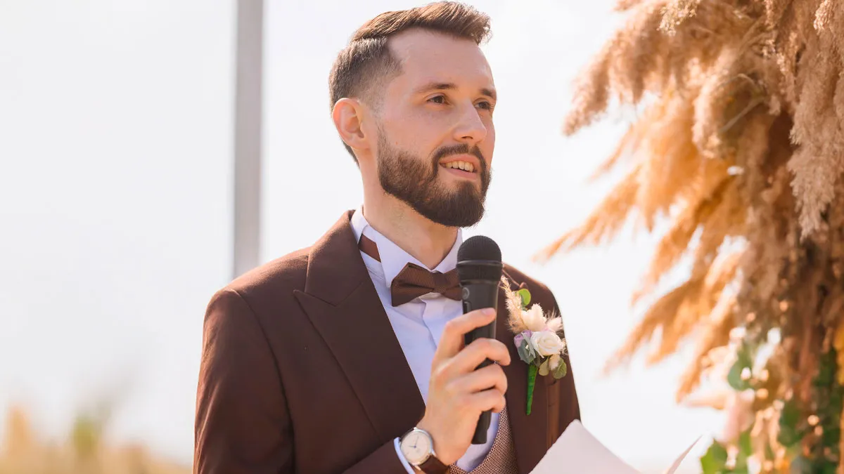 Man Exposes Bride And Groom’s Horrible Betrayal During A Speech At Their Wedding And Leaves