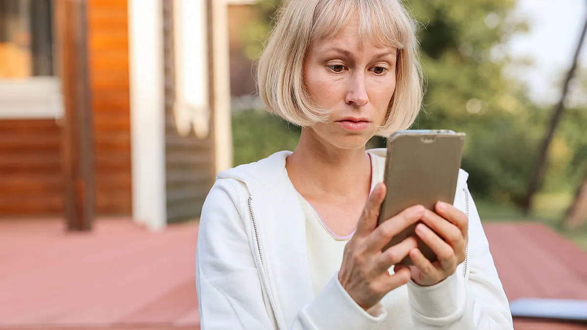 Woman Leaves Kids With Friend For “Family Emergency,” Posts Music Festival Stories On Instagram
