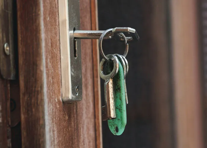 “They Were Arrested”: 63 People Who Have Experienced Living Next To Neighbors From Hell 