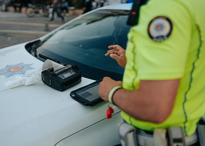 “They Were Arrested”: 63 People Who Have Experienced Living Next To Neighbors From Hell 