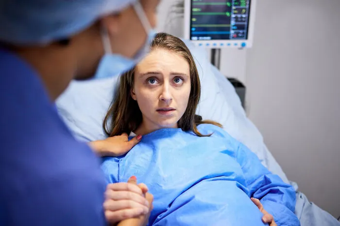 Surgical Staff Reveal 37 Absolutely Unhinged Things Patients Confessed While Under Sedation