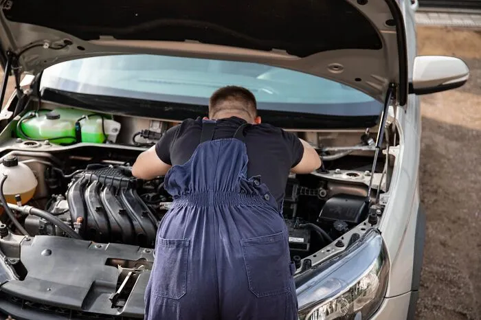 Aita For Paying A Mechanic After My Boyfriend Kept Saying His Mate Would Fix It Eventually?