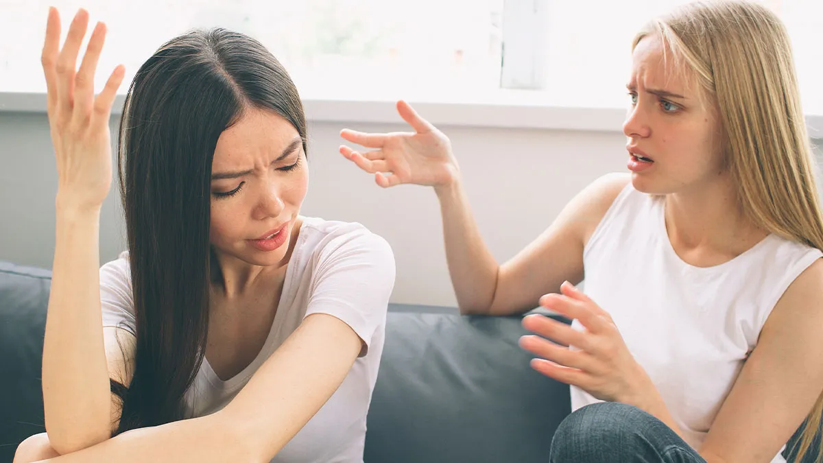 Sis Prioritizes Kids Over Paying Guests On Vacation, Couple Refuses To Sleep Separately And Cancels