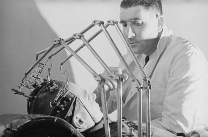 Brain Scanner From 1940