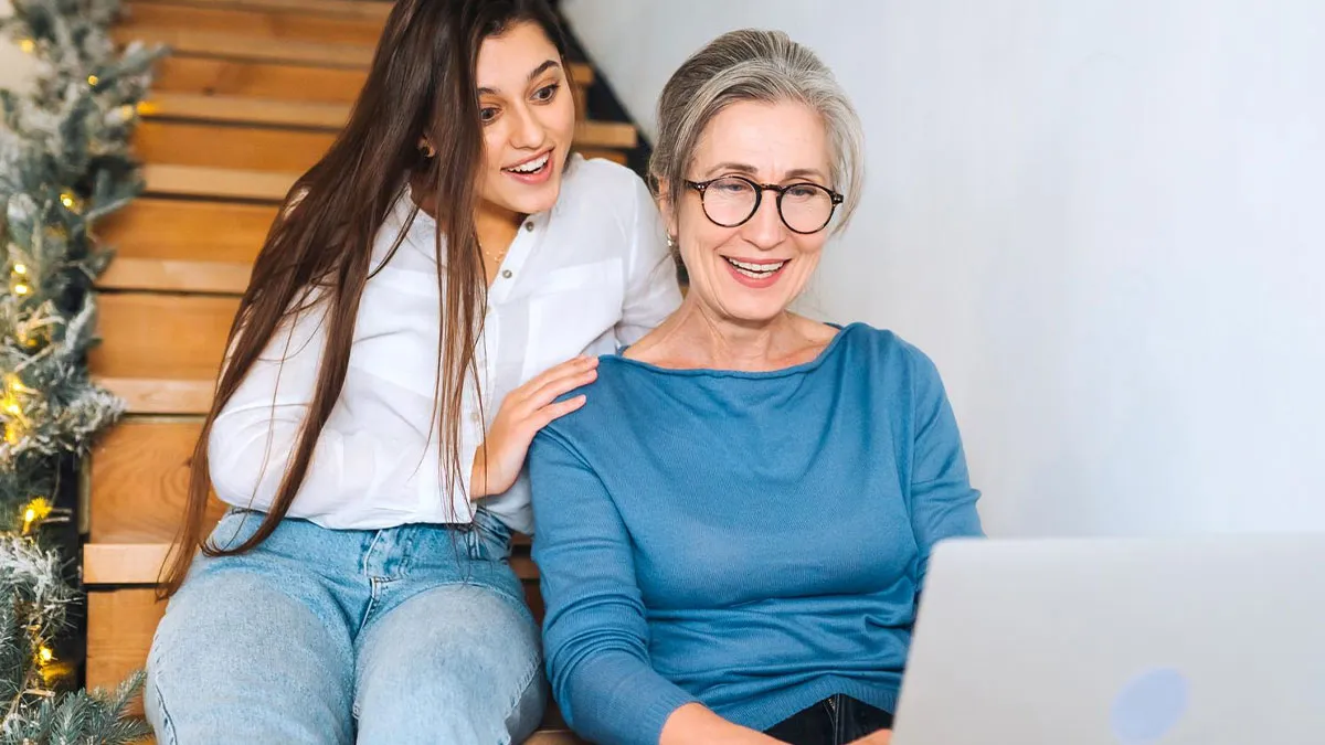 24YO Forced To Deal With Research Partner’s Controlling Mom During Work, Decides To Take Action