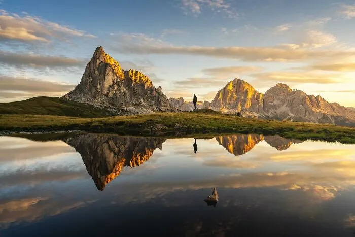 This Photographer Captured 48 Breathtaking Landscapes From Mountains, Coasts, And Night Skies