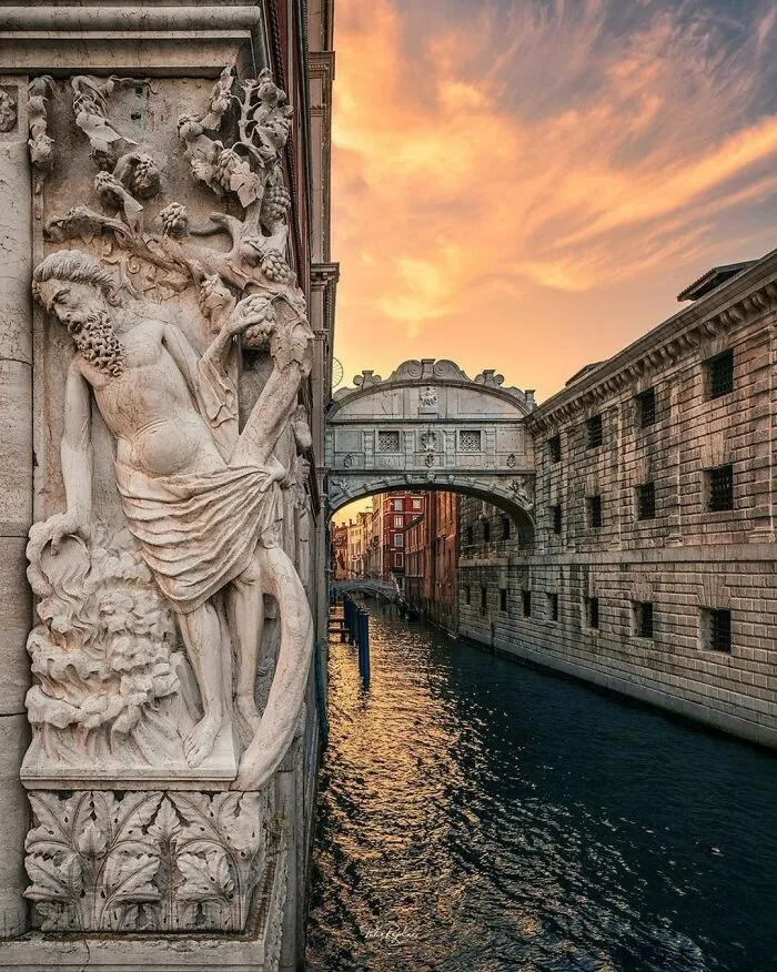 The Bridge Of Sighs, Venice, Italy (Circa 1600)