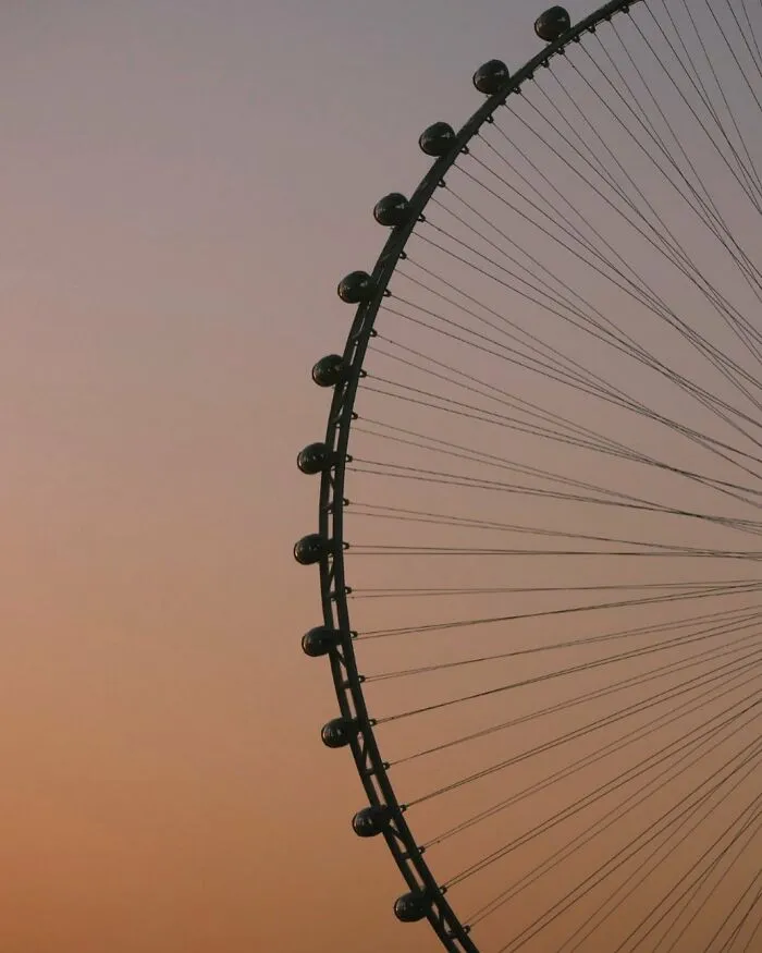 This Photographer Reveals The Power Of Simplicity In 55 Perfectly Composed Scenes