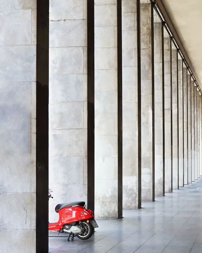 This Photographer Reveals The Power Of Simplicity In 55 Perfectly Composed Scenes