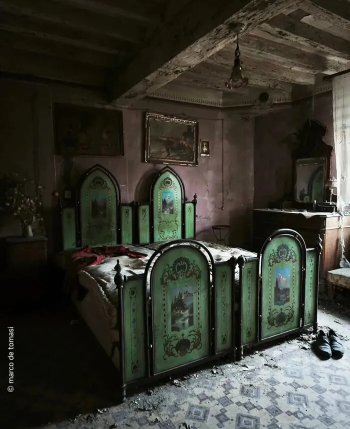This Page Shared 55 Photos Of Creepy Places Lost To Time