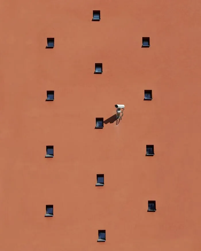 This Photographer Reveals The Power Of Simplicity In 55 Perfectly Composed Scenes