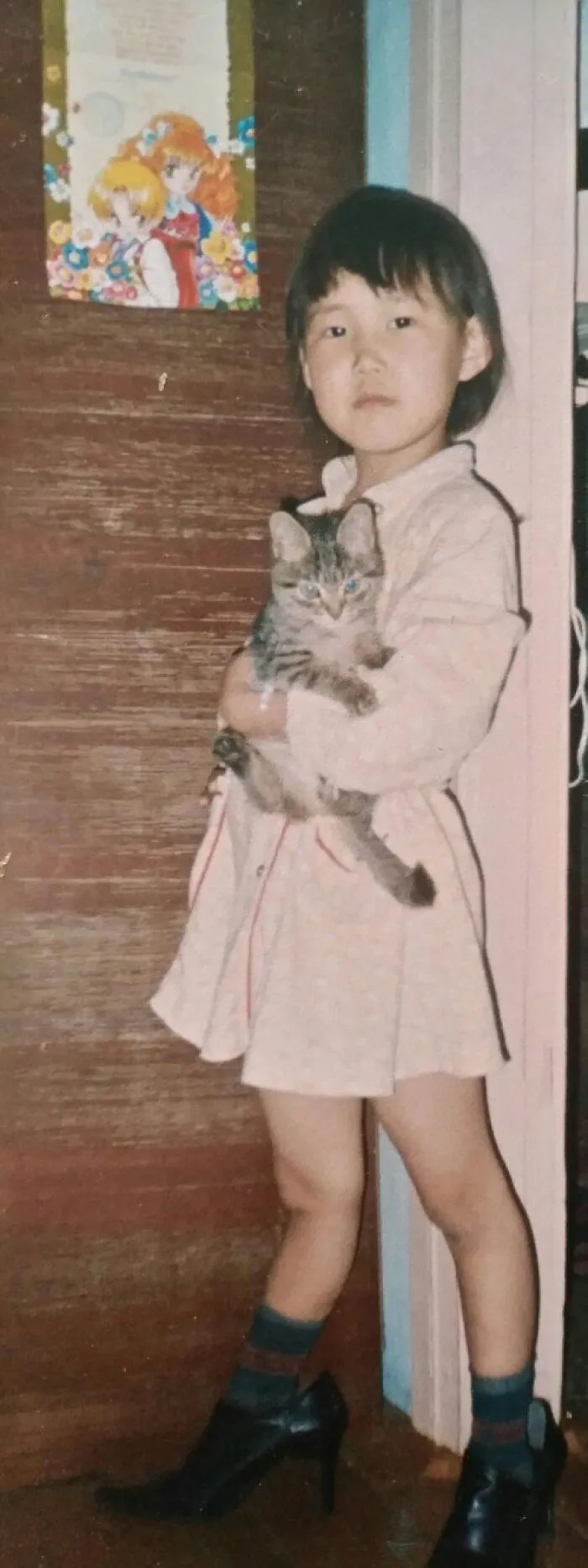 79 Hilariously Awkward Childhood Blunders Captured On Camera That Still Haunt People Today