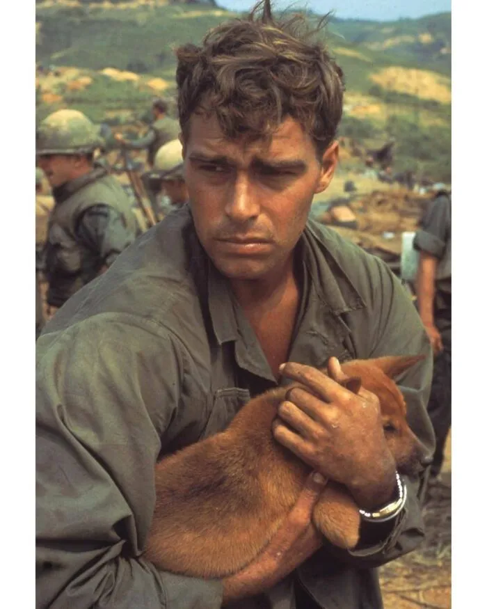 45 Historical Moments That Show The Unchanging Bond Between Dogs And Humans Shared By This Community