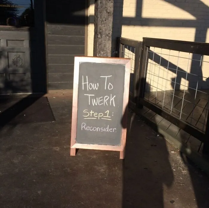 61 Bizarre Places People Found Hilarious (Not So) Useful Life Advice