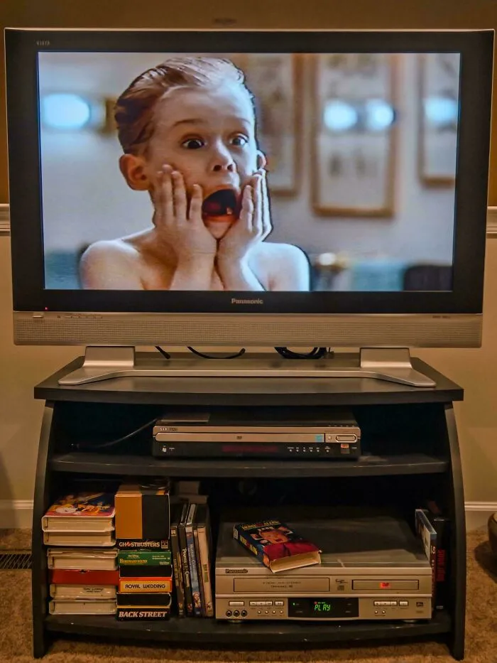 1990 - Home Alone Redefines Christmas Movies