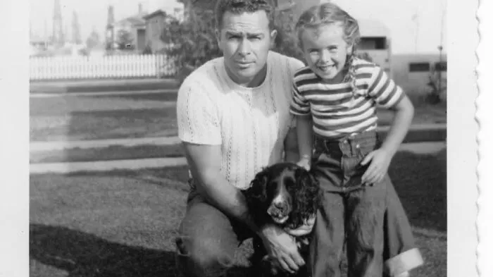 45 Historical Moments That Show The Unchanging Bond Between Dogs And Humans Shared By This Community