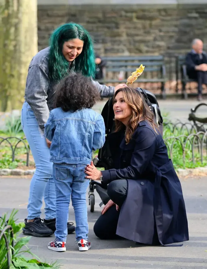 In 2024, During The Filming Of Law & Order: Svu, A Lost Child Assumed Actress Mariska Hargitay Was A Real-Life Cop And Asked For Help Finding Her Mom. The Production Was Halted For About 20 Minutes While She Assisted The Girl. Shortly After Mother And Daughter Were Reunited
