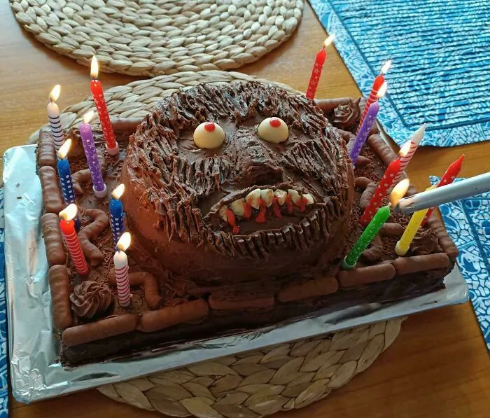 My Parents Fought Over How And What To Make For My Birthday Cake. I Turned 40 Btw