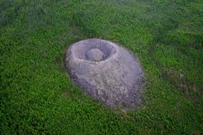 The Patomskiy Crater - Local Indigenous People Call It "The Fire Eagle Nest", And Consider It "An Evil Place Where Animals Will Not Go, And Where People Feel Unwell And Can Even Disappear. The Large Scar On The Landscape Of Siberia Has Puzzled Scientists Since Its Discovery In 1949