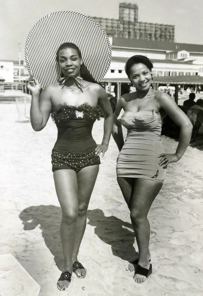 2 Friends Pose In Atlantic City Beach, NJ, 1950s, Very Sharp Shot