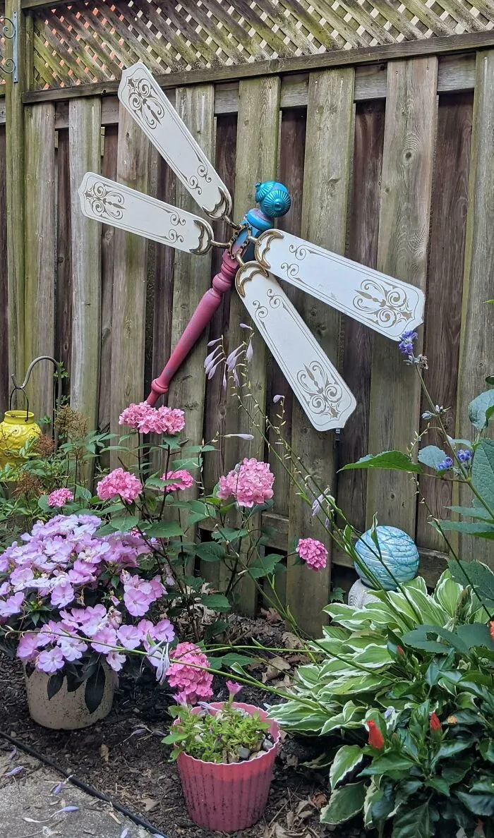 Painting Outdoor Garden Art 