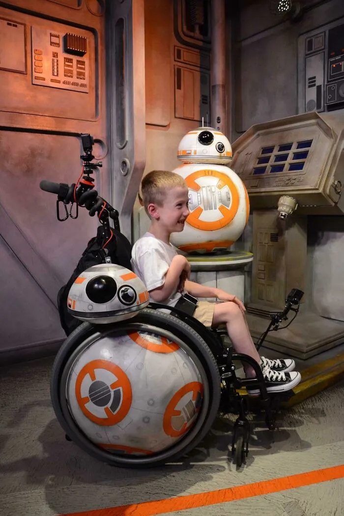 I Turned My Son’s Wheelchair Into Bb8 For Star Wars Day And Took Him To Hollywood Studios. This Is Coen In His Bb8 Chair Meeting Bb8
