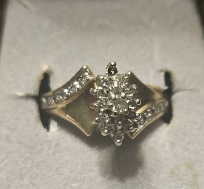 My Now Deceased Grandma's Ring Found Under Her Matress With A Note That It's For Me To Help Me Through My Tough Times